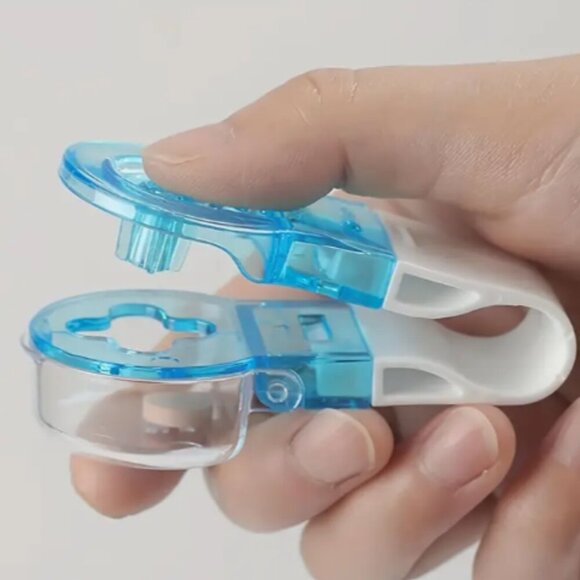 Pill Organizer 2 Pack 14 Days Spring Loaded Free Blister Pack Opener NWT - Picture 6 of 6